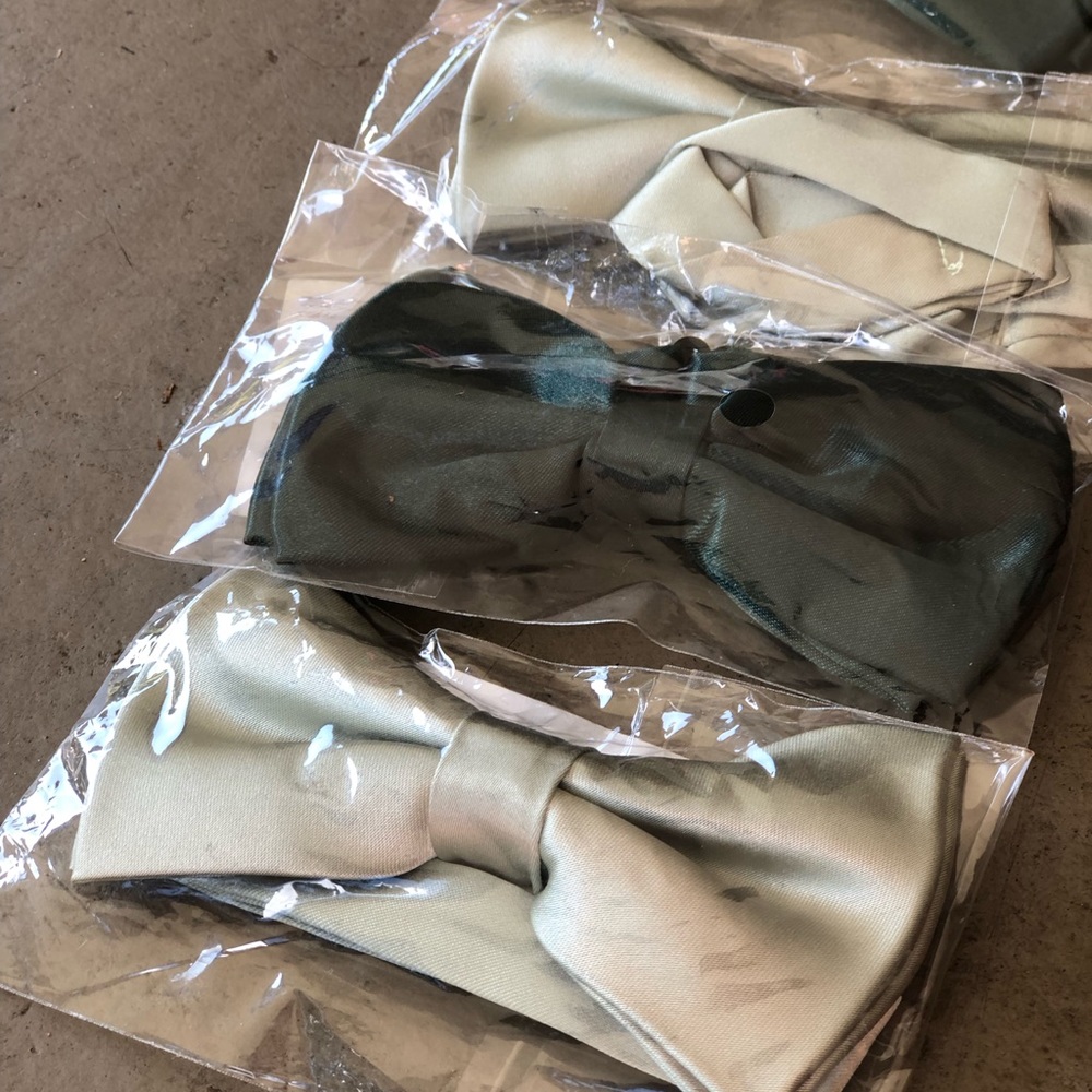 Set of Four Green Bow Ties NWT
